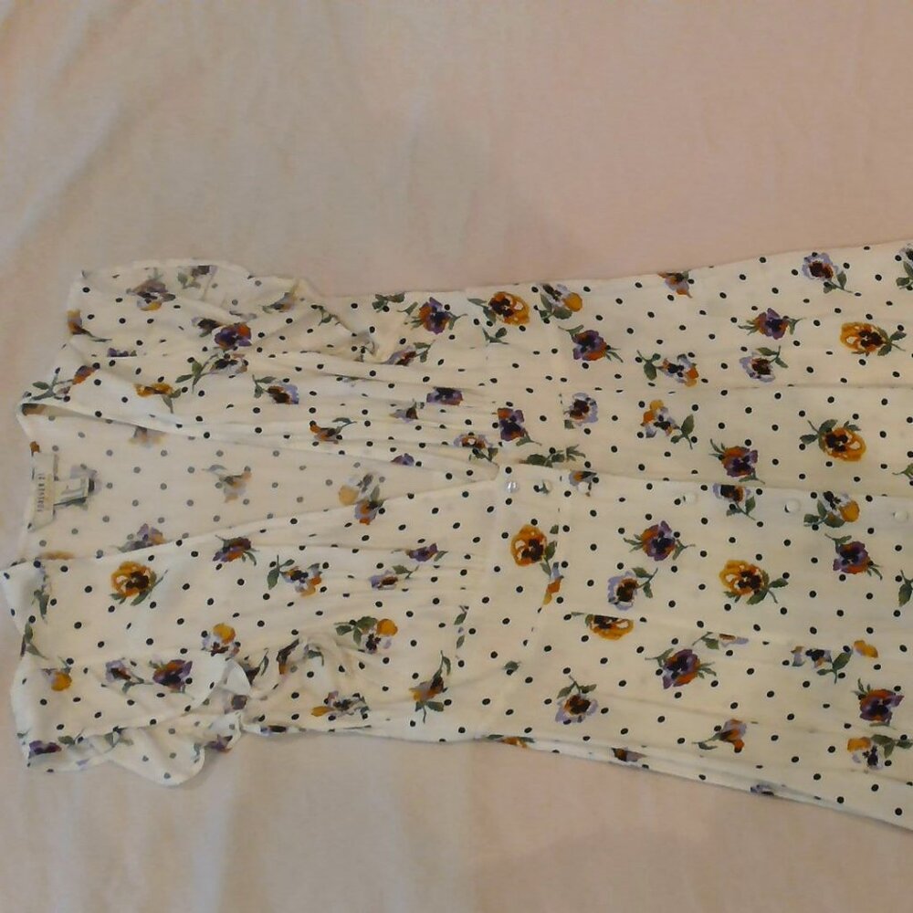 NWOT Forever 21 Dress.  PolkaDot Pansy print. Size L.
